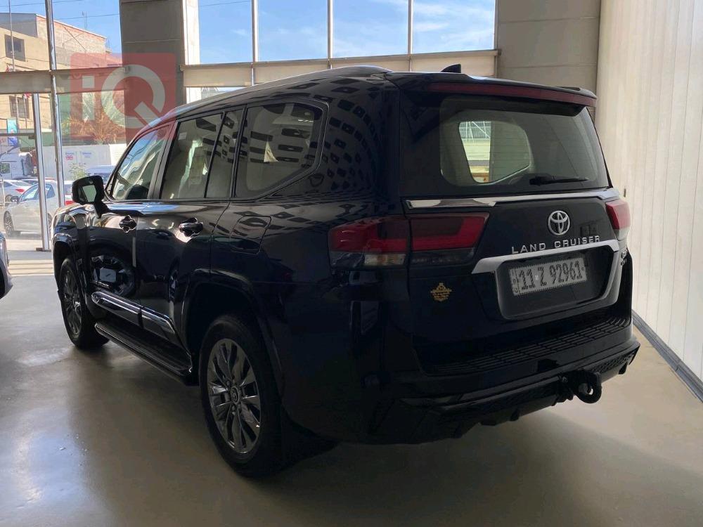 تويوتا لاندكروزر